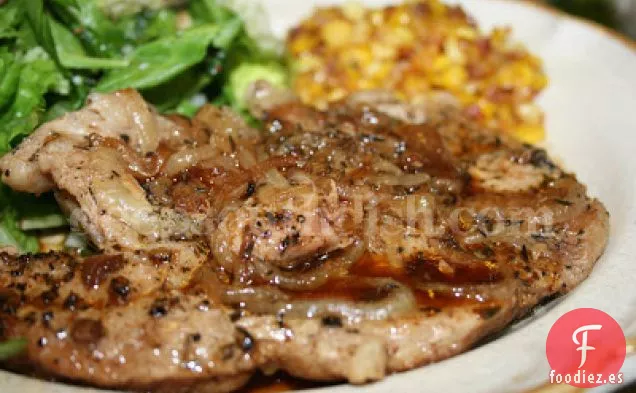 Cocción Fácil de Chuletas de Cerdo y Cebolla