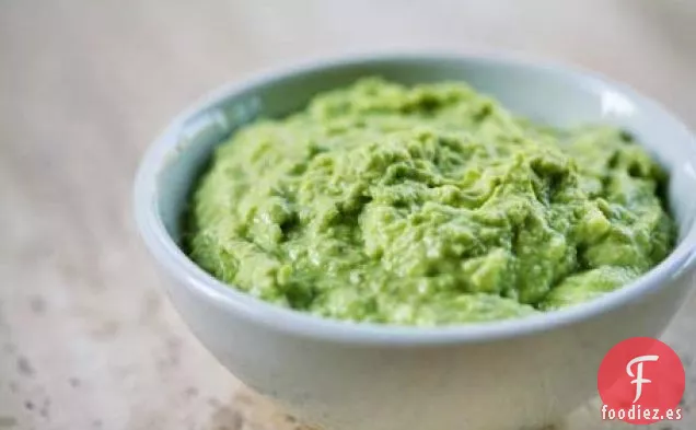 Salsa de Habas con Queso de Cabra y Ajo