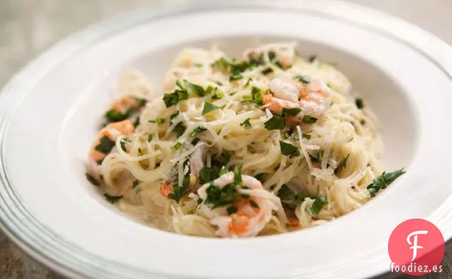 Pasta de Pelo de Ángel con Camarones y Salsa de Crema de Limón Parmesano