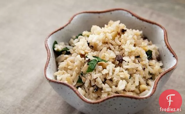 Pilaf de Arroz con Champiñones y Piñones
