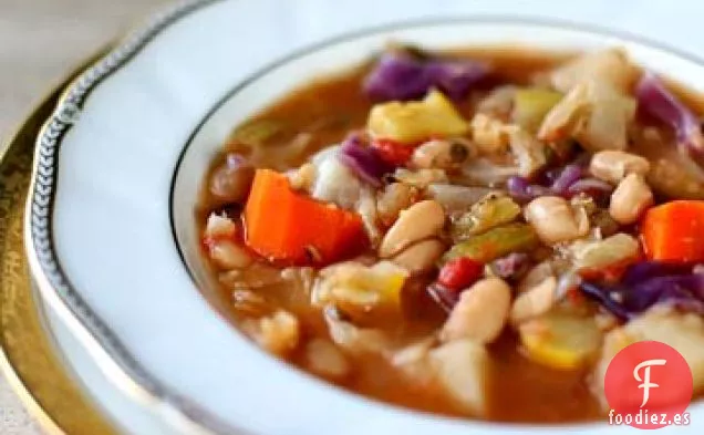 Sopa de Frijoles Blancos y Verduras