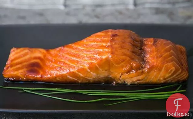 Salmón Glaseado con Jengibre y Sake
