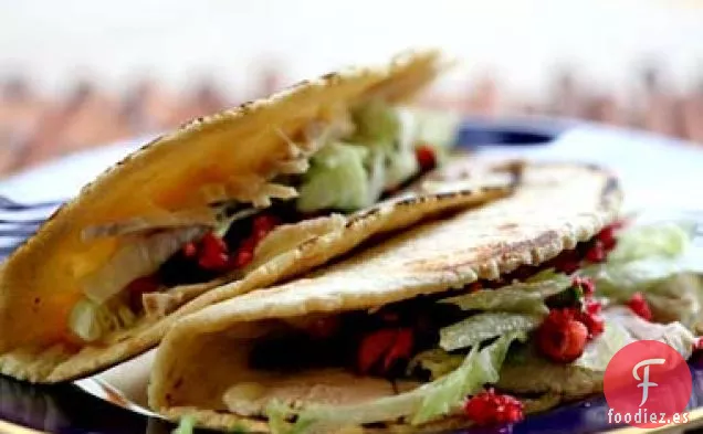 Tacos de Pavo con Salsa de Arándanos
