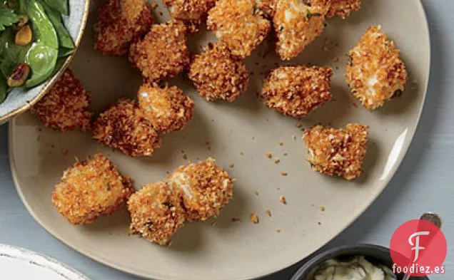 Crujientes Nuggets de Pescado con Salsa Tártara