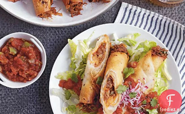 Taquitos Con Picadillo De Cerdo