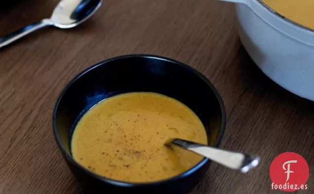 Sopa Cremosa de Calabaza al Curry