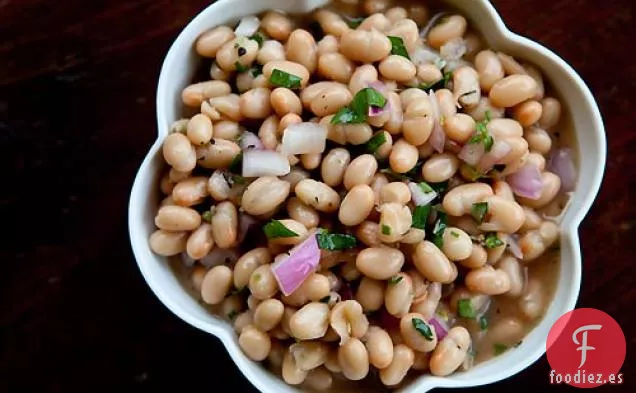 Ensalada de Frijoles Blancos Rápida y Fácil