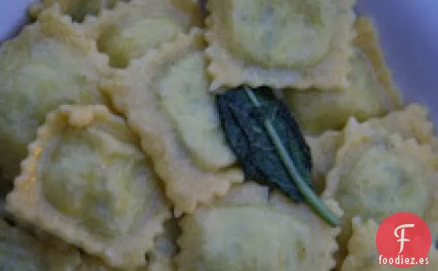 Ravioles Rellenos De Calabaza Con Mantequilla y Salvia