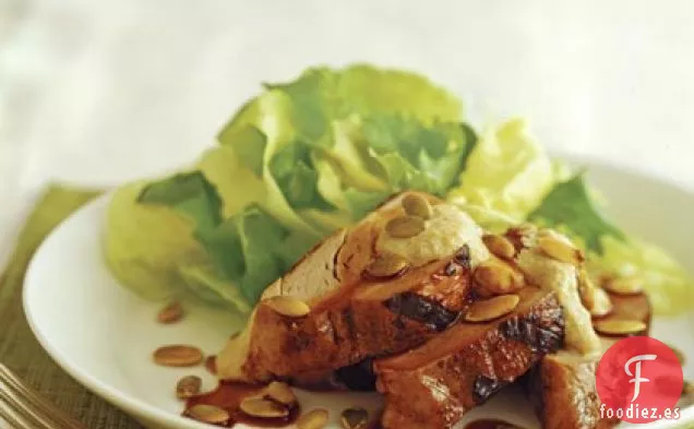 Lomo de Cerdo con Salsa de Semillas de Calabaza