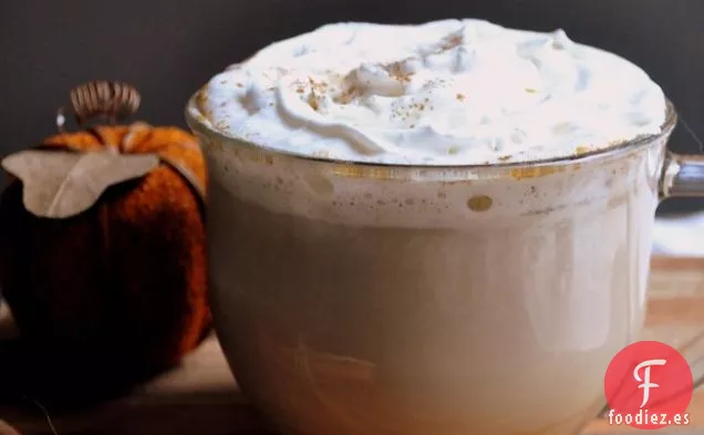 Latte Casero con Especias de Calabaza