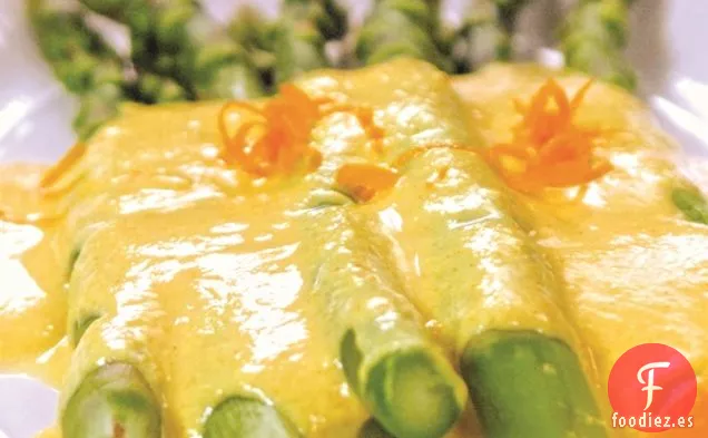 Espárragos con Salsa Holandesa Vegana