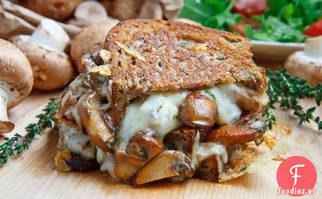 Sándwich de Queso a la Parrilla con Champiñones (también conocido como El Derretimiento de Champiñones)