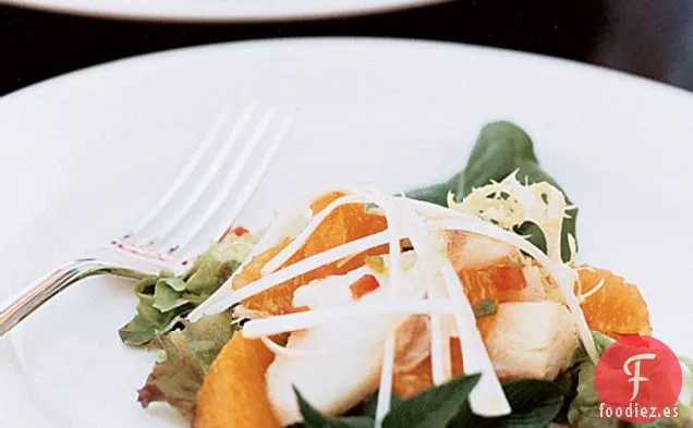 Ensalada Tibia de Bacalao Curado con Naranja y Albahaca