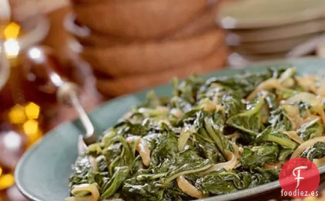Hojas De Nabo Con Cebollas Caramelizadas
