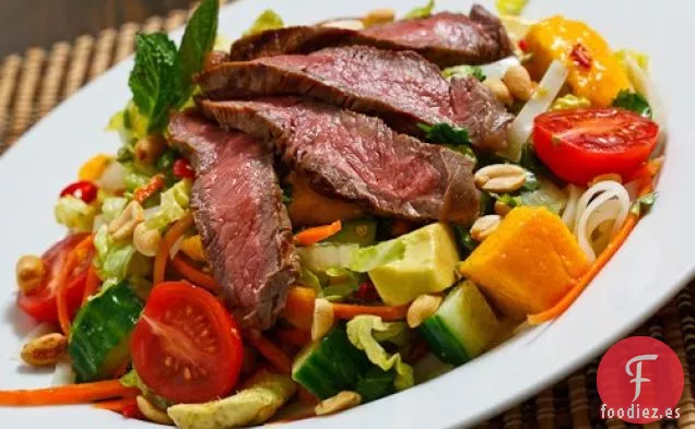 Ensalada de Fideos de Ternera Tailandesa