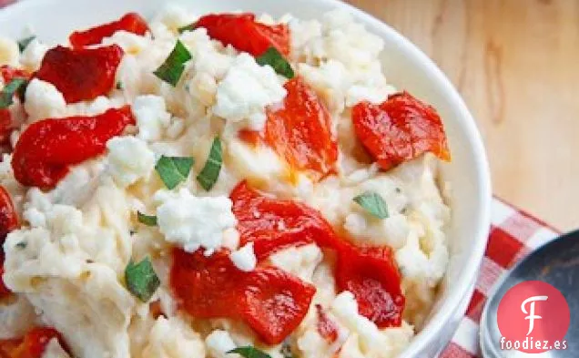 Puré de Papas con Pimiento Rojo Asado y Queso Feta