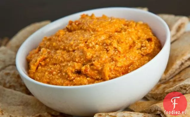 Htipiti (Salsa Griega de Pimiento Rojo Asado y Queso Feta)