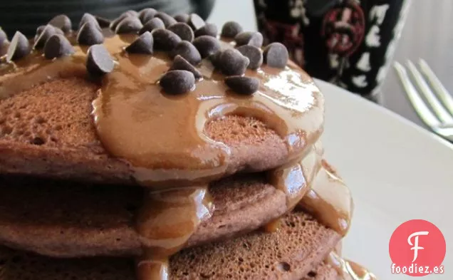 Tortitas de Chocolate con Mantequilla de Maní (con Opciones Sin Gluten y Veganas)