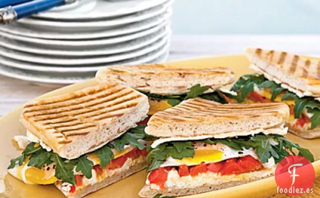 Panini de Desayuno con Queso de Cabra y Pimiento de Trufa