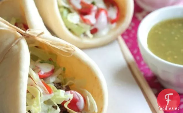 Tacos de Carne de Res con Salsa Verde de 5 Ingredientes