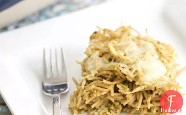 Pastel de Espaguetis de Pollo al Pesto con Queso