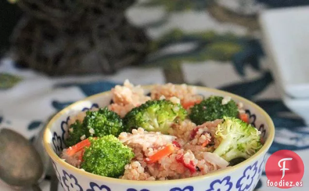 Ensalada de Quinua de Pollo Asado