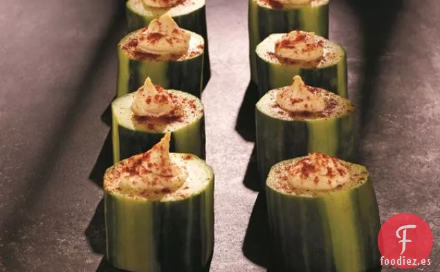 Tazas de Pepino Rellenas de Hummus