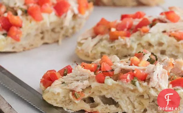 Tostada de Ajo con Bruschetta de Gorgonzola de Pollo