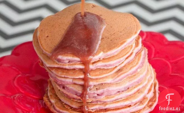 Tortitas de Suero de Mantequilla de Fresa con Jarabe de Nutella