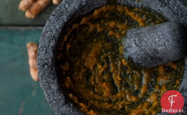 Leche Dorada: Té Cremoso de Cúrcuma y Jengibre con Leche de Coco