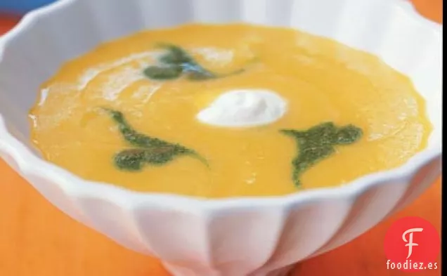 Sopa de Pimiento Amarillo con Puré de Cilantro