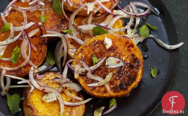 Calabaza Asada con Cebolla Roja, Orégano y Menta