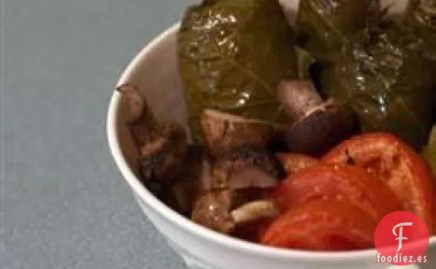 Dolmas (Hojas de Parra Rellenas)