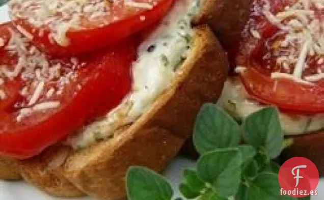 El Mejor Sándwich de Tomate Asado de Mamá