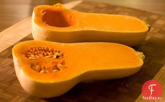 Calabaza Con Espinacas Marchitas Y Queso Azul
