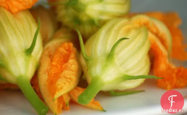 Flores de Calabacín Rellenas Fritas
