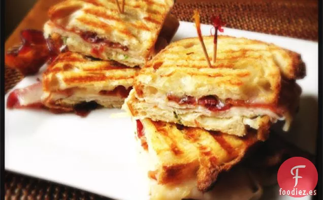 Semana de Grandes Juegos: Pavo, Tocino y Panini Suizo