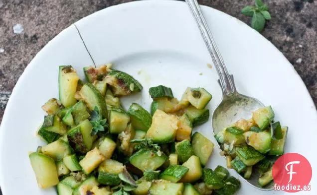Calabacín Con Ajo Fresco Y Orégano