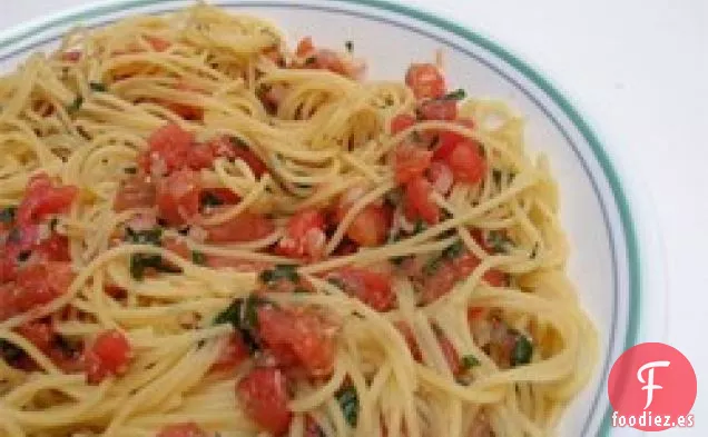 Pasta con Salsa de Tomate Fresca