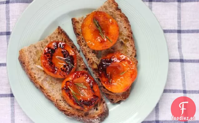 Tartines de Albaricoque y Romero