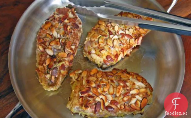 Pechugas De Pollo Con Costra De Almendras