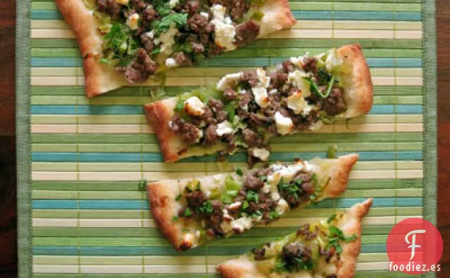 Pan Plano de Cordero con Queso Feta y Menta
