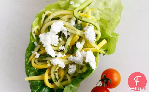 Ensalada De Calabaza De Verano Con Pequeñas Gemas