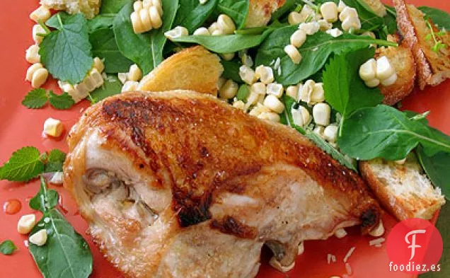 Pechugas de Pollo a la Parrilla con Maíz Crudo y Ensalada de Pan a la Parrilla