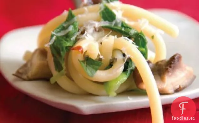 Pasta con Mantequilla (y Hojas de Mostaza y Shiitake) es lo que Comen los niños