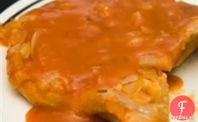 Chuletas de Cerdo en Salsa Roja