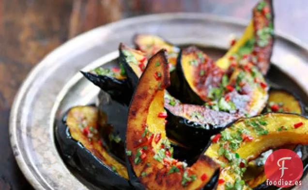 Calabaza De Bellota Asada Con Vinagreta De Chile y lima