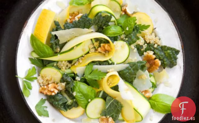 Ensalada de Col Rizada y Calabaza de Verano con Quinua y Limón