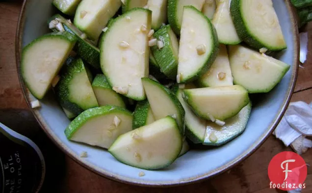 Calabacín Marinado con soja y sésamo