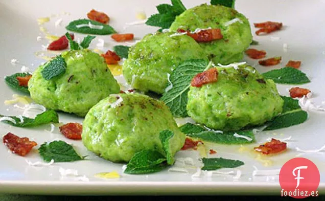 Gnudi de guisantes (o Ñoquis) con Tocino y Menta